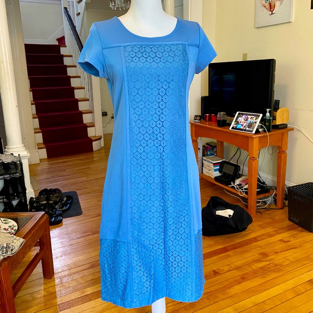 Long blue patterned dress